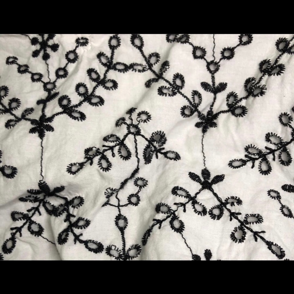 flower embroidered crop top - Picture 4 of 6